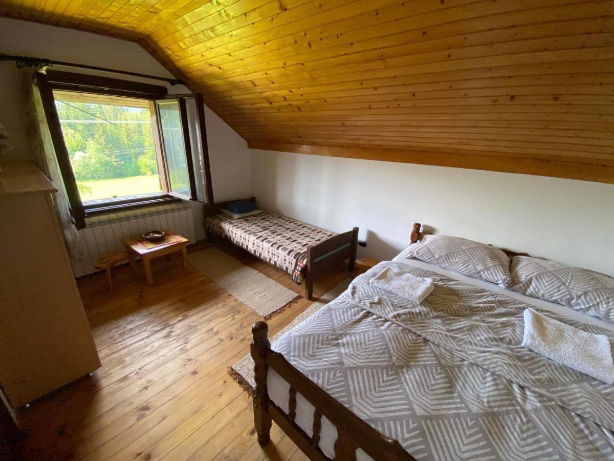 Mystic Forest Hostel Mitrovac Exterior photo